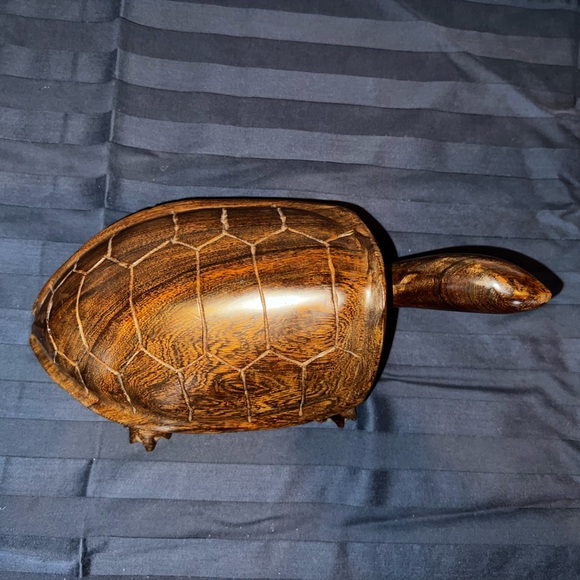 Vintage Carved Wooden Turtle Figurine Decor Piece Hawaiian - Picture 4 of 10